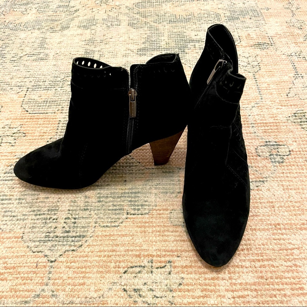 Vince Camuto Black Ankle Boots size 8